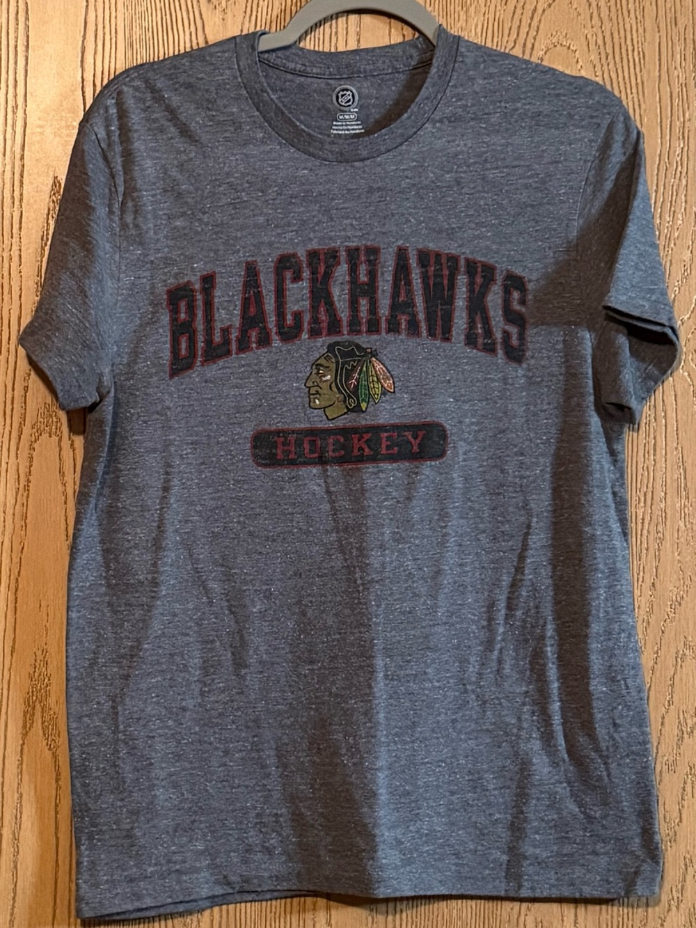 NHL Gray Blackhawks Graphic Short Sleeve Tee Medium NWOT
